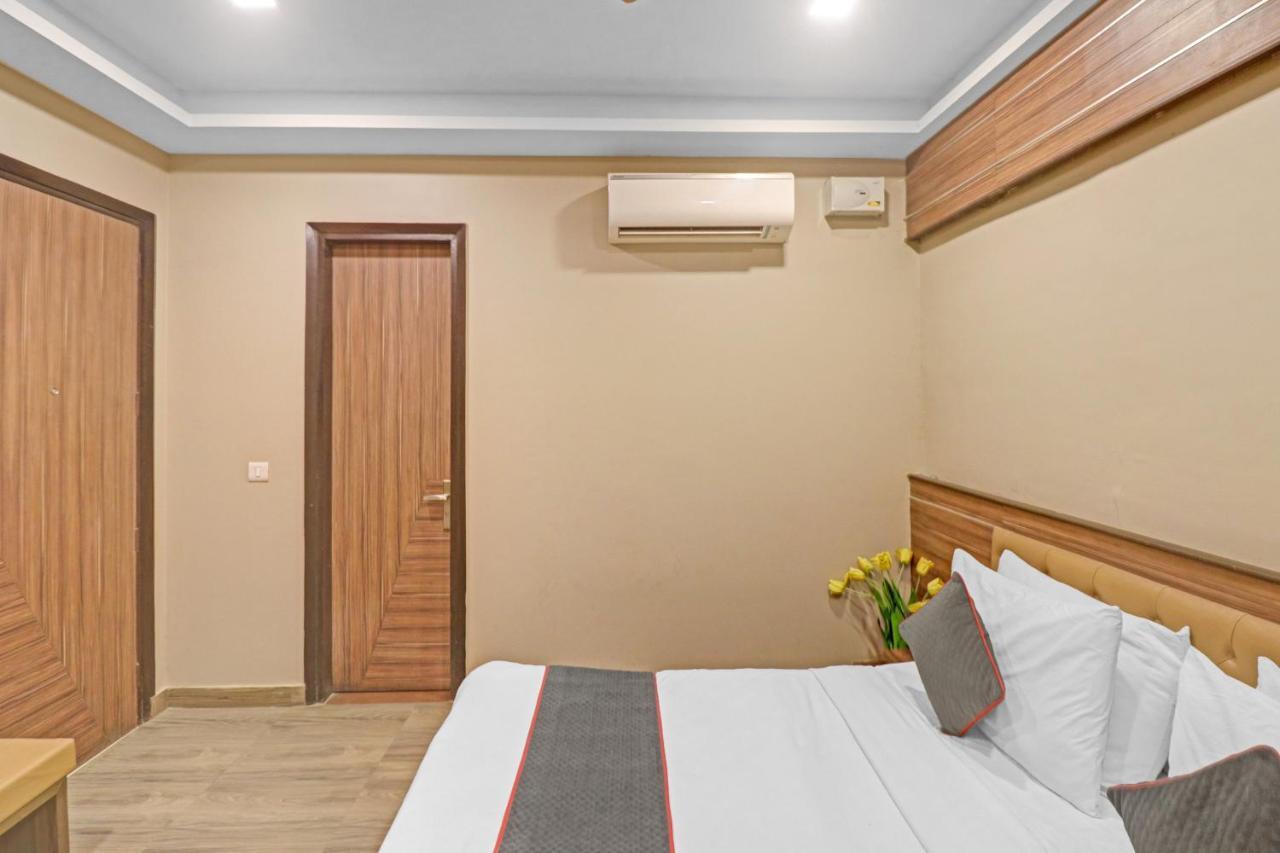 Townhouse 450 Dwarka Hotel Delhi  Exterior photo