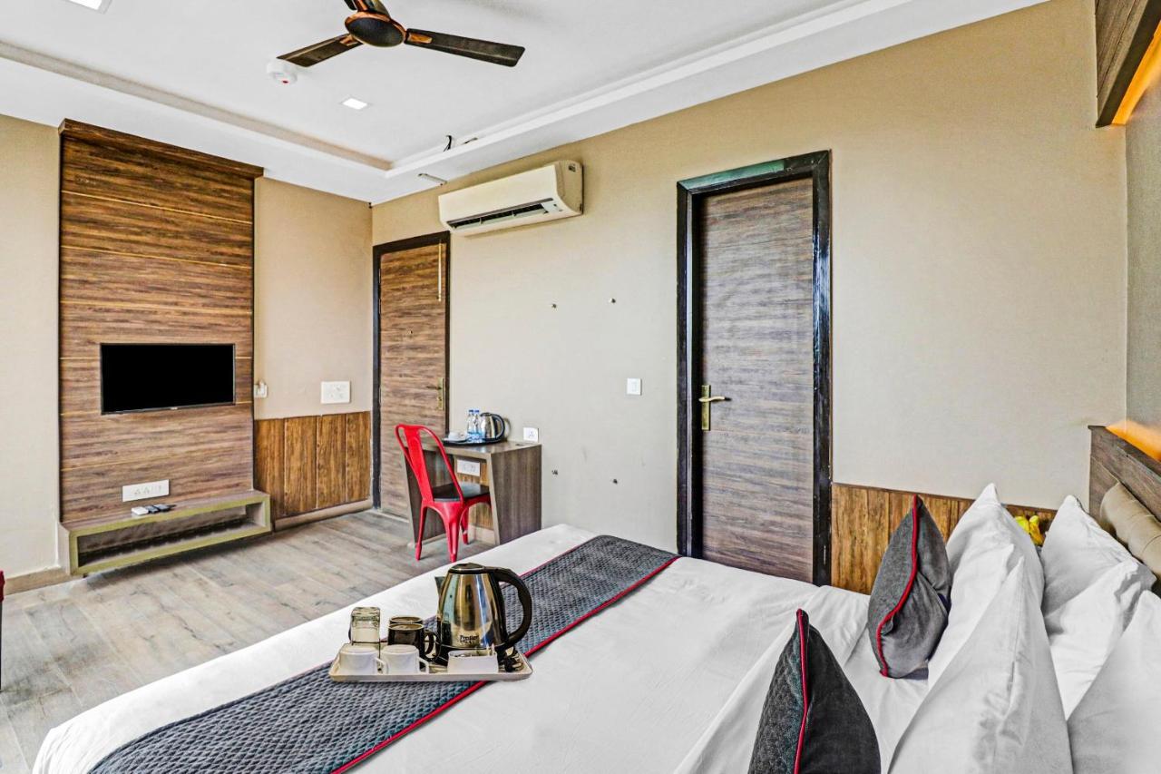 Townhouse 450 Dwarka Hotel Delhi  Exterior photo